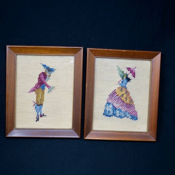 2 Vintage Framed Petite Needlepoint Man Woman Colonial Courting Pair 6.5" x 8" - Picture 1 of 8